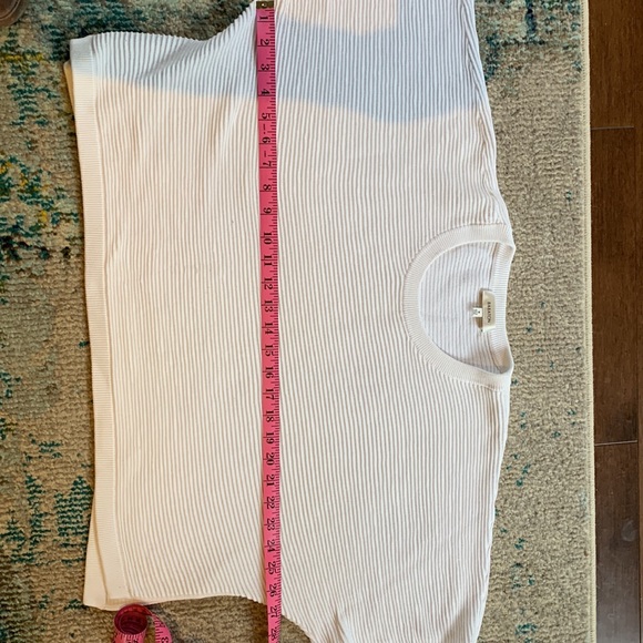 Babaton 3/4 sleeves cropped top - Picture 3 of 6